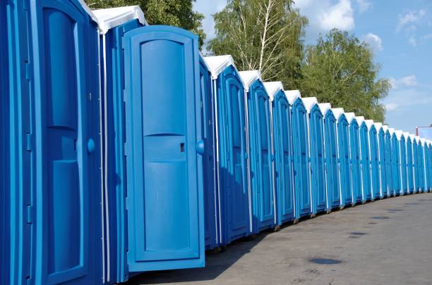 Best Porta potty rental near me  in Topeka, KS